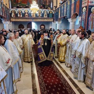 Binecuvântare arhierească în Parohia „Sfântul Mare Mucenic Gheorghe” din Bistriţa